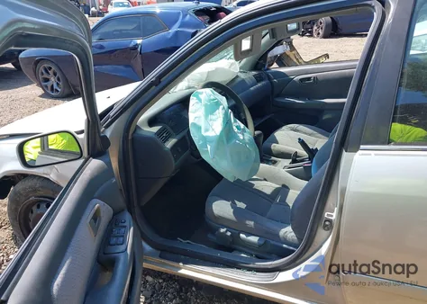 2001 Toyota Camry Ce/Le/Xle из США, поврежденный, VIN 4T1BG22K01U804660